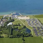 Дом отдыха Cosy Small For 4 Persons *