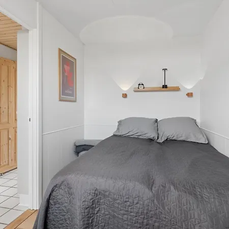 Cosy Small For 4 Persons